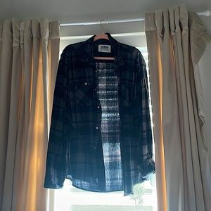 Long sleeve urban pipeline Sweater. Grey and black